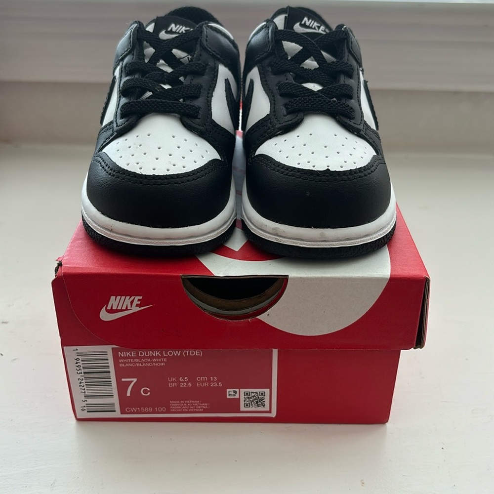 Nike Panda dunks